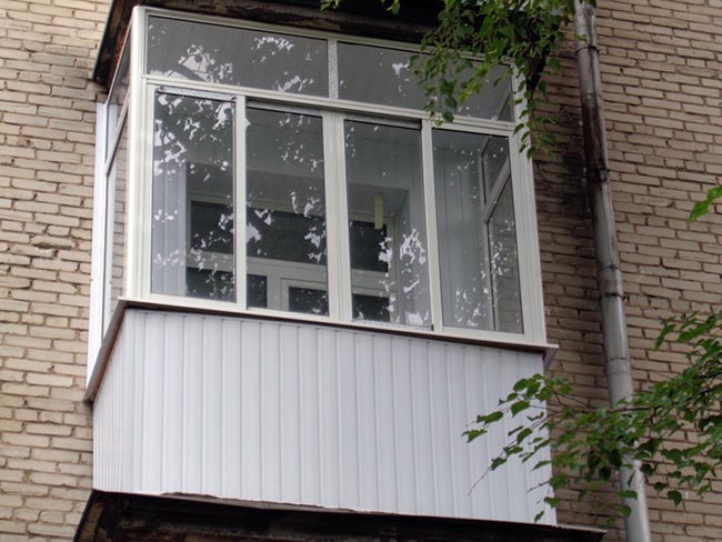 Остекление балкона в сталинке - сталинском доме Ступино