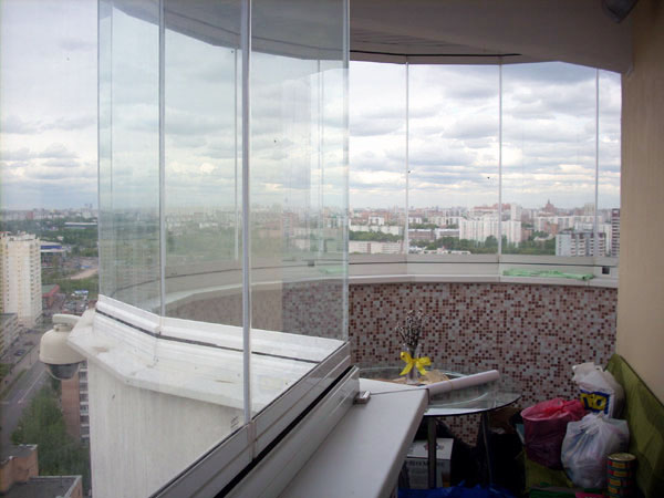 Остекление балконов: эркерных, круглых, закругленных Ступино