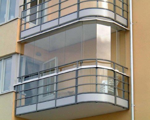 Сплошное безрамное остекление балкона без рам Ступино